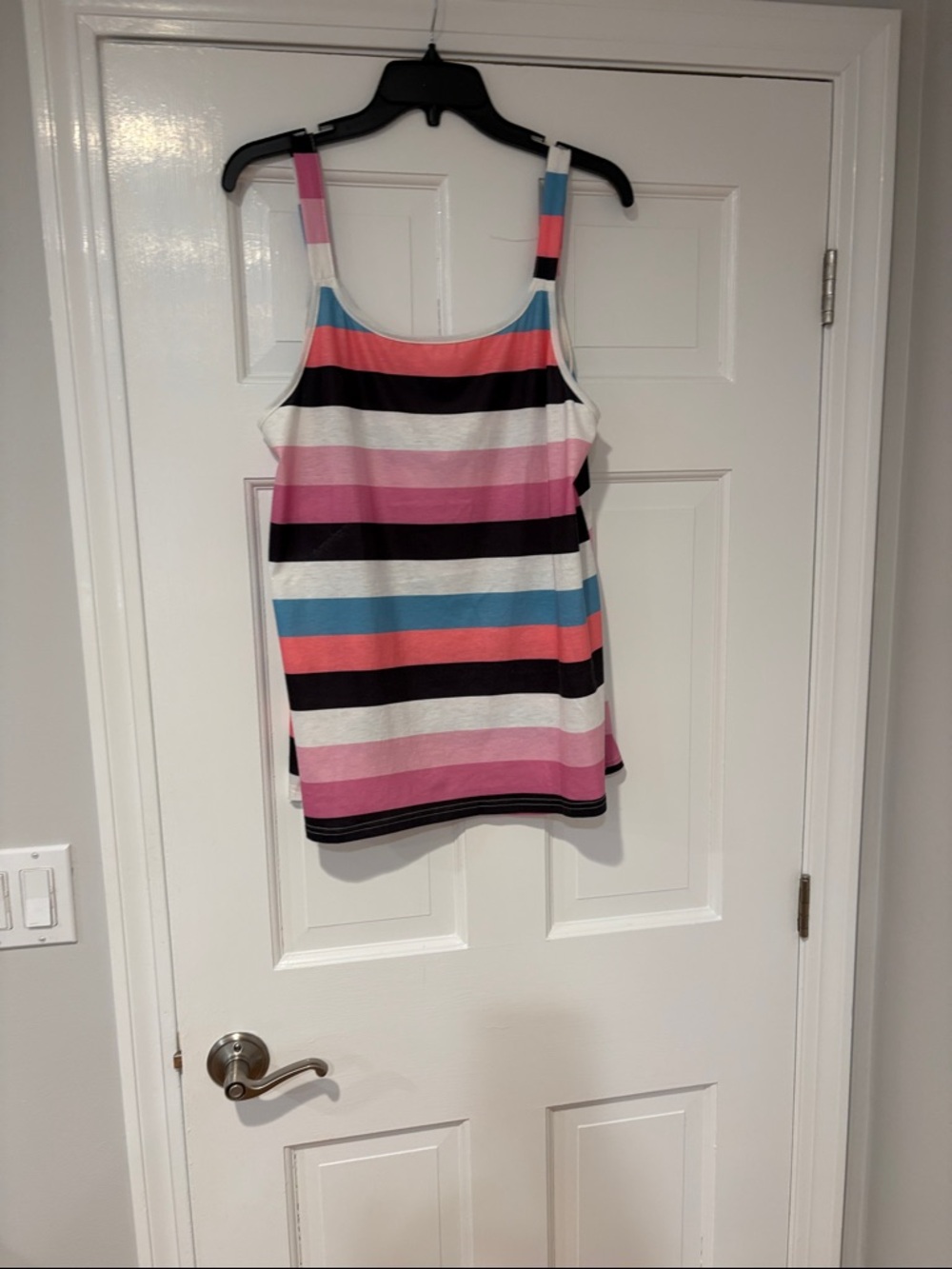 🎈5 for $15 🎈Striped Button-Front Tank Top in Coral, Pink & Blue 1XL. - Picture 3 of 3